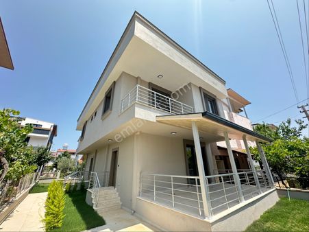 İzmir Seferihisar Doğanbey De Satılık 2+1 Yazlık Villa