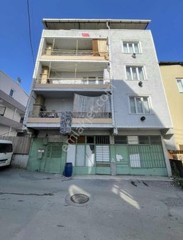 Güneştepede Satılık 4 Katlı Komple Bina