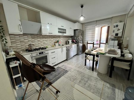 Lider Emlak'tan 3+1 1.kat Asansörlü Ön Cephe Full Yapılı Daire