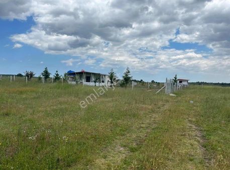 Silivri Büyüksinekli 235 M2 Yerleşimin İçinde Harika Yer