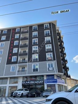 Afyon Üçok Emlaktan Sahipata Ana Cadde Üzeri Satılık Sıfır 3+1 Daire