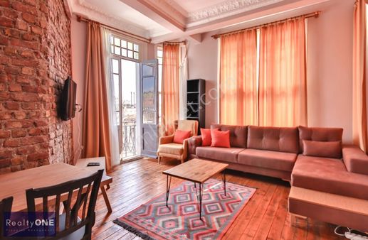 R-one Beyoğlu 1+1 Eşyalı Faturalar Dahil Kiralık Daire-eng