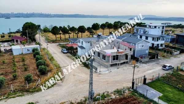 Adana Sarıçam Bayram Hacılı'da 3 Tarafı Göl Manzaralı Müstakil Ev (34)