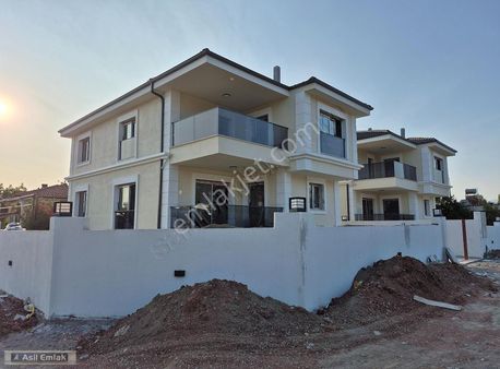 Dalaman Karaçalı Mahallesinde Satılık 4+1 Müstakil Villa