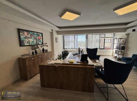 Ege Emlatan Merkezde Satılık İşyeri Ofis