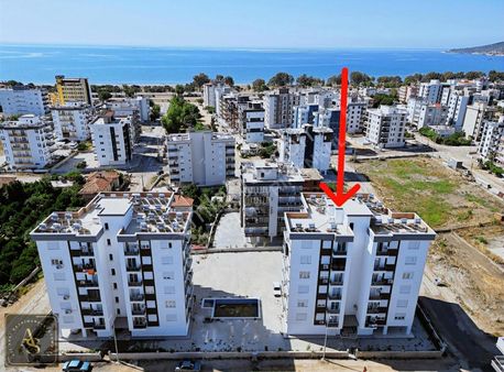 Ali Sarı Gayrimenkul'den Deniz'e Yakın 2.kat 2+1 Ayrı Mutfak