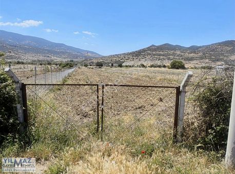 Güzelhisar-çıtak Asfalt Yoluna Sıfır,etrafı Çevrili ,suyu Mevcut