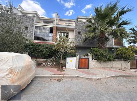 Beyaz Yaka'dan Fatih Mahallesinde 4+1 Satılık Villa