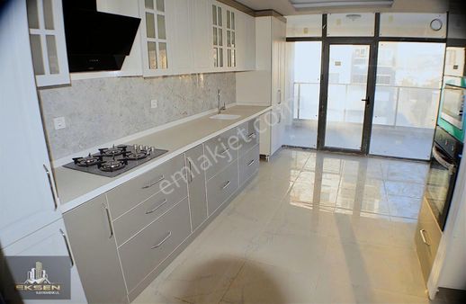 Güneşevler 'de Site İçerisin'de 4+1 Ultura Lüx Daire