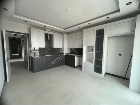 Denizli Bağbaşında Cadde Üzeri 190m2 3+1 Satılık Sıfır Daire