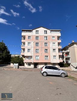 Yüzbaşıoğlu Emlak'tan Kümbet'te 5+1 Manzaralı Dubleks Daire