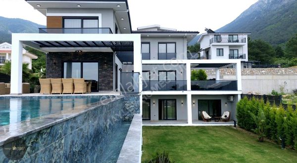 Panoramik Manzaralı 4+1 Lux Müstakil Villa