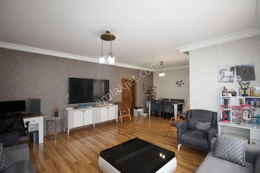 Retro’dan Hürriyet Mah’de Her Kat Tek Daire Müstakil 2+1 B.mutfak