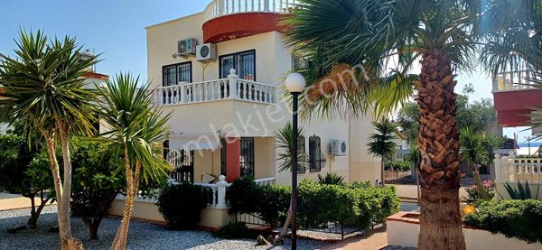 🏡 Didim Akbük’te Denize Yakın Site İçinde 10 Müstakil Villa – Yatırıma Uygun Fırsat!