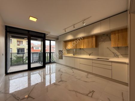 [nova]gökmeydan Mh.sıfır Özel Yapım 3+1gizli Kiler E.banyo 180m2