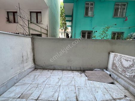 1 + 1 Kullanışlı Bağlantı Yolunun Dibinde