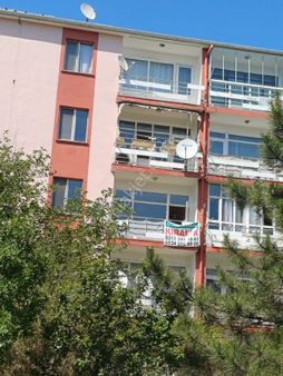 Yeşiloğlu Emlaktan Yenimahalle Merkezde Metro Yakınında Mmotorlutaşıtlarda Katta 2+1