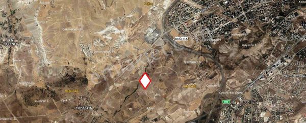 Bağlıca Devamında Projelerin Yakınında 260 M2 Ticari Hisse