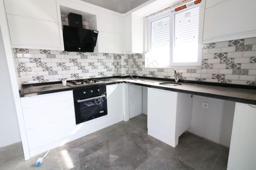 Yeniköy'de Satılık Katta Tek 2+1 Daire