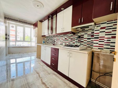 Kazımorbay'da Cadde Üzerinde Katta 3+1 Satılık Daire !!!