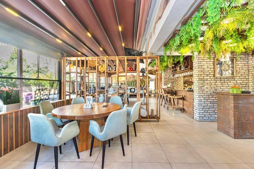 Limanda Denize 400mt Devren Satılık Restoran