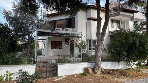 İskele Sahile Yürüme Mesafesi Harika Lokasyon 212 M2 Arsa Payı