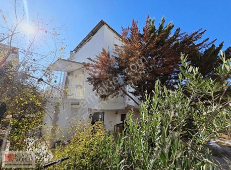 Didim Akbük'de Müstakil Bahçeli Satılık Yazlık Özburçak Sitesi
