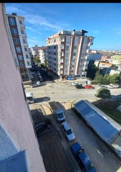 Tekirdağ Çerkezköy Kızılpınar Mahlesisinde Merkezi Konumda Okullar Bölsesi Satılıkdaire