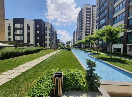 Vira İstanbul Evlerinde Kısa Katlı Lüks 4,5+1 Satılık Daire