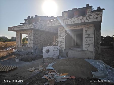 Ümmetoğlu'ndan Alaçatı Taş Kaplama 4+1 Yapım Aşamasında İkiz'nizam Villa