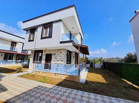İzmir Seferihisar Doğanbey De Site İçerisinde Satılık 3+1 Villa
