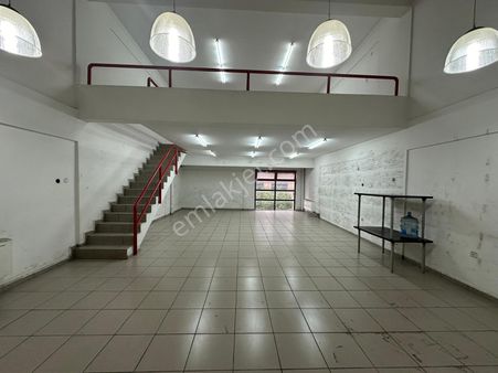 Muhteşem Konumda Giriş Kat 130 M2 Kiracısız Satılık İş Yeri