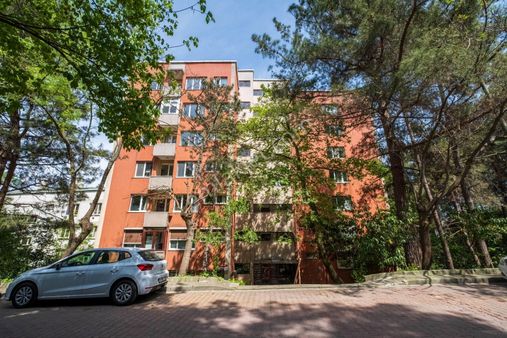 Etiler Uçaksavar'da 70 M² Net, Güney Cepheli Daire