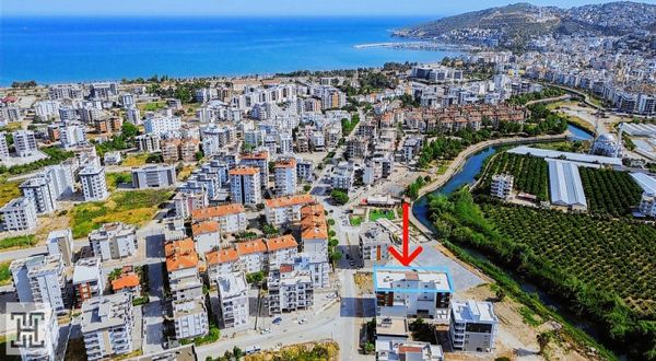 Ayrı Mutfak 2+1 Oturuma Hazır Denize 600 Metre Daire