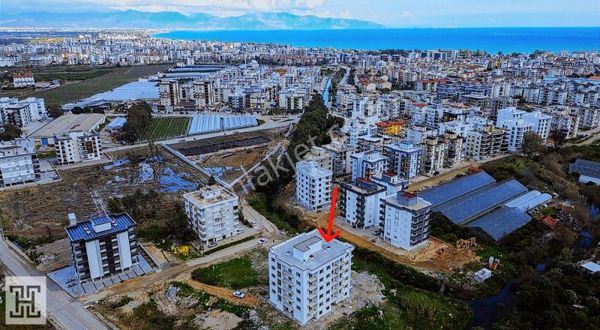 Finike Merkezde 1+1 Satılık Daire