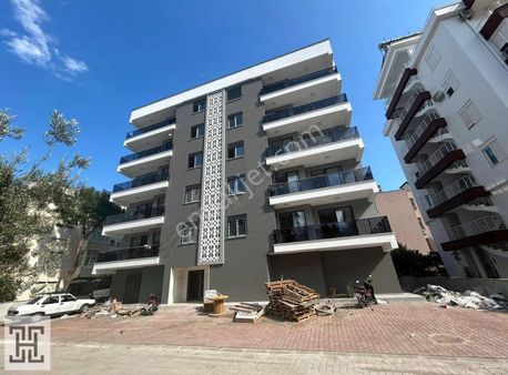 Yenimahallede Geniş Lüks 1+1 Daire