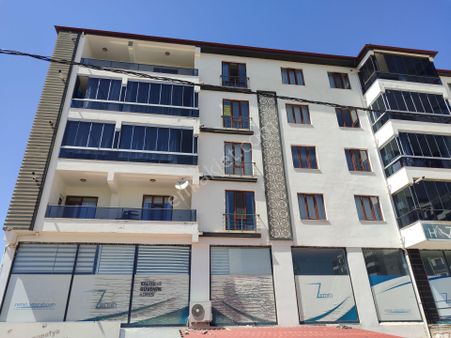 Ataşehir Mahallesi Kuvayı Milliye Cd Satlık 3+1 Yeni Ara Kat Daire