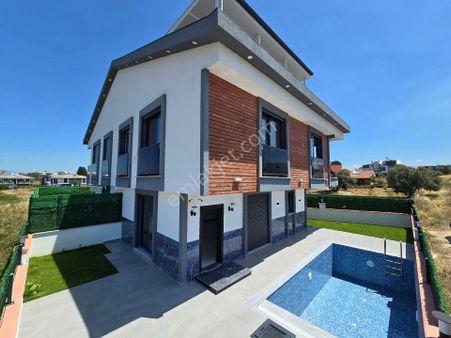 Didim'de Satılık Deniz Manzaralı 4+1 Ultra Lüks Villa