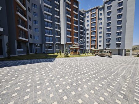 Beşikkaya'da Site İçerisinde Full Yapılı 2+1 Ara Kat Satılık Daire !!