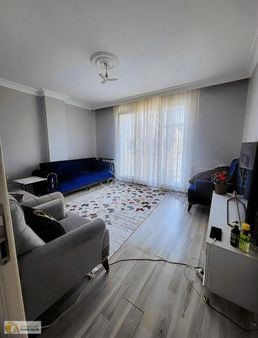 Arnavutköy Boğazköy'de Yatırımlık Ferah 2+1 Ara Kat Daire