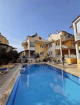 Ovacık'ta Site İçerisinde Satılık 3+1 Havuzlu Dubleks Daire