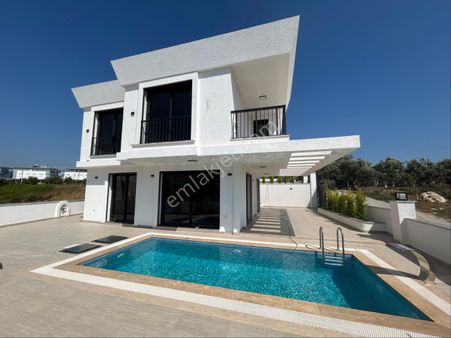 Didimde Müstakil Havuzlu Villa