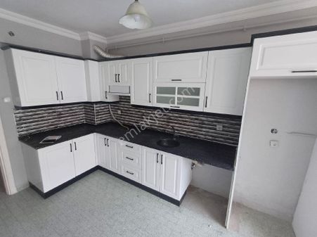 Samsun İlkadım Bahçelievler Mahallesi'nde Şehir Merkezinde 2+1 Satılık Daire