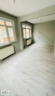 Sümbülefendi Mah Satılık Ara Kat Daire Temiz Masrafsız