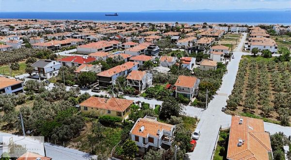 Cumhuriyet Mahallesi'nde Son Kalan Parsellerden 235 M2 Arsa