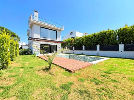 ▶ ▶ Körfez'den Hayal Değil, Gerçek: Bu Villayı Gördükten Sonra Standartlarınız Değişecek!!!