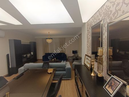 İşbilir'den İzzet Begoviç Bulvar Üzeri Satlık 4+1 Ekstralı Daire Hasarsız