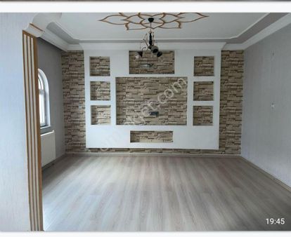 Barış Mahallesinde Satılık Daire 2 + 1 Odalıdır