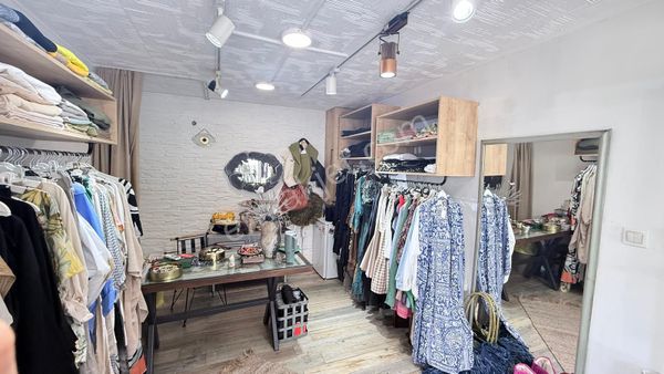 Göztepe Mithatpaşa Caddesi'nde Kiracılı Satılık Dükkan