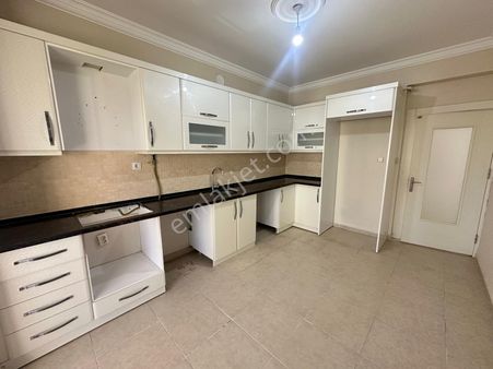 Coldwell Banker'dan Tavşantepe Mh. Elit Parkta Satılık 4+1 Daire